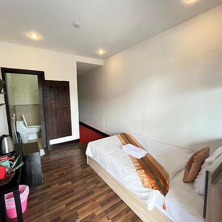 Pai Residence Hotel Chiang Mai Rum bild
