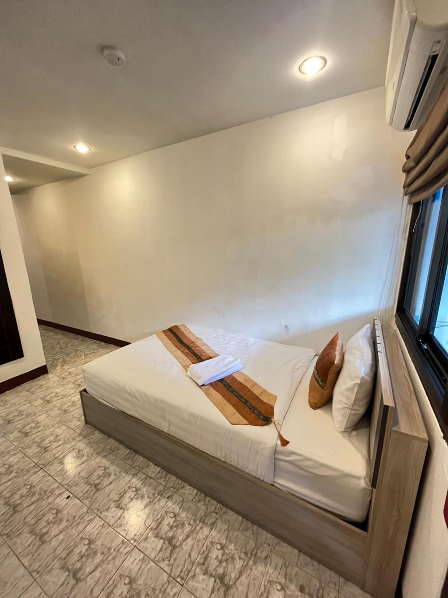 Pai Residence Hotel Chiang Mai Rum bild