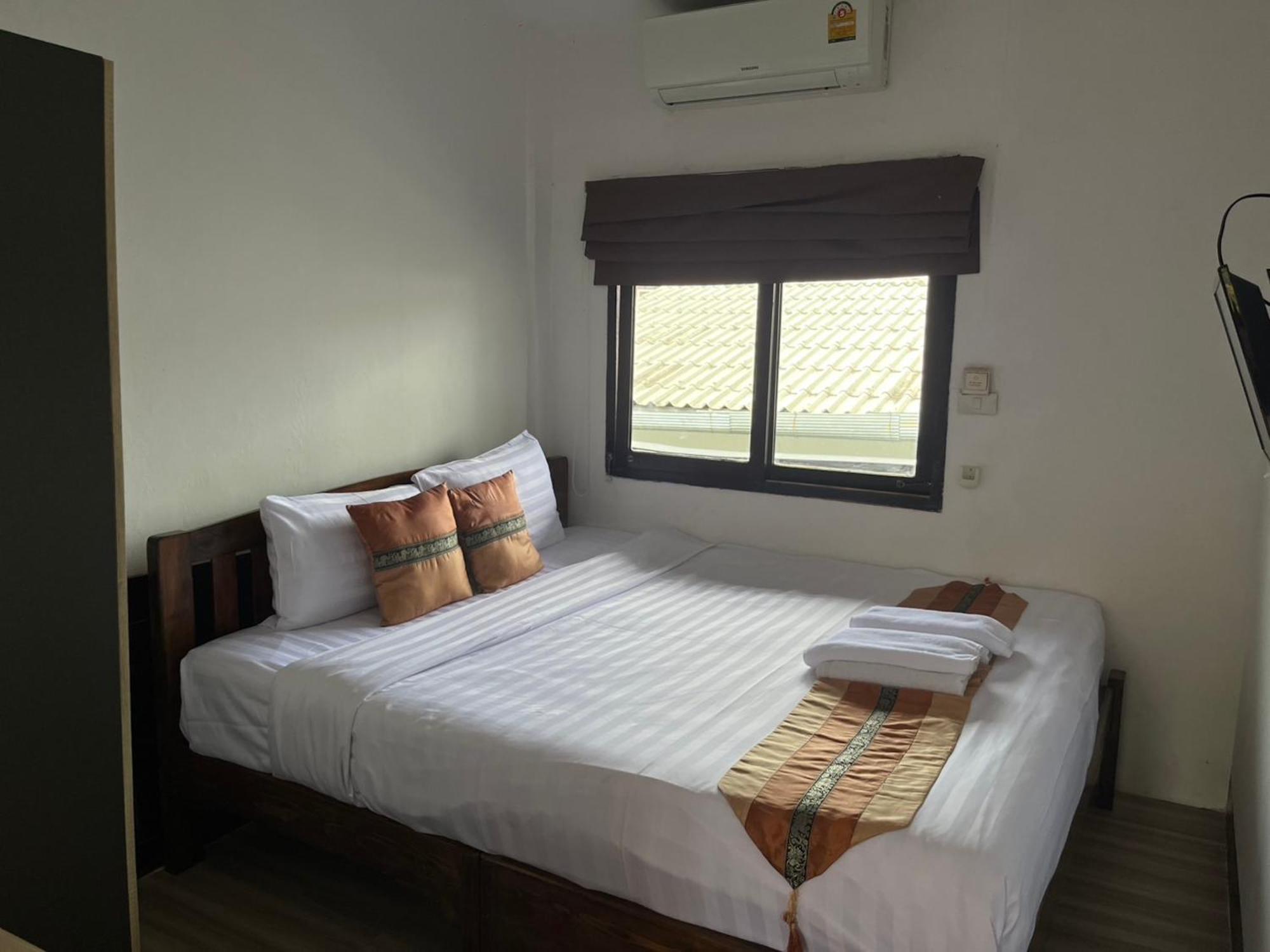 Pai Residence Hotel Chiang Mai Rum bild